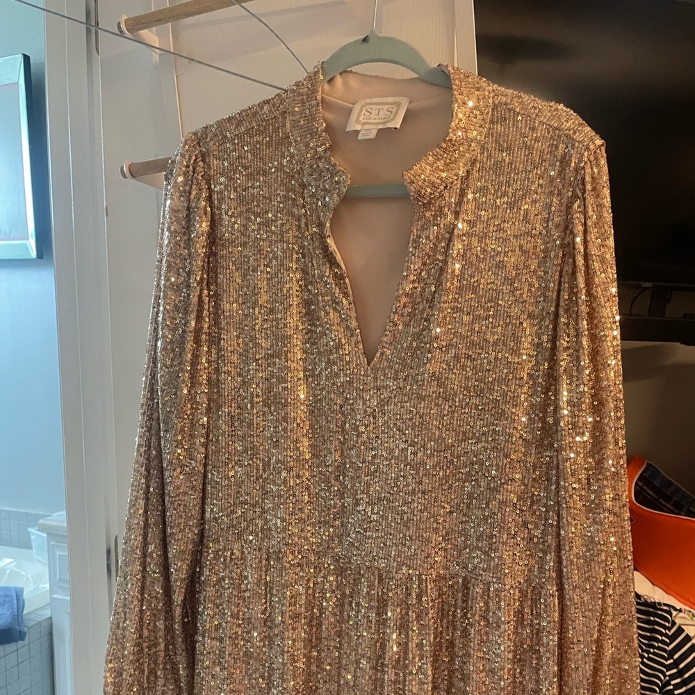 STUNNING Gold Sequin Long Sleeve Dress